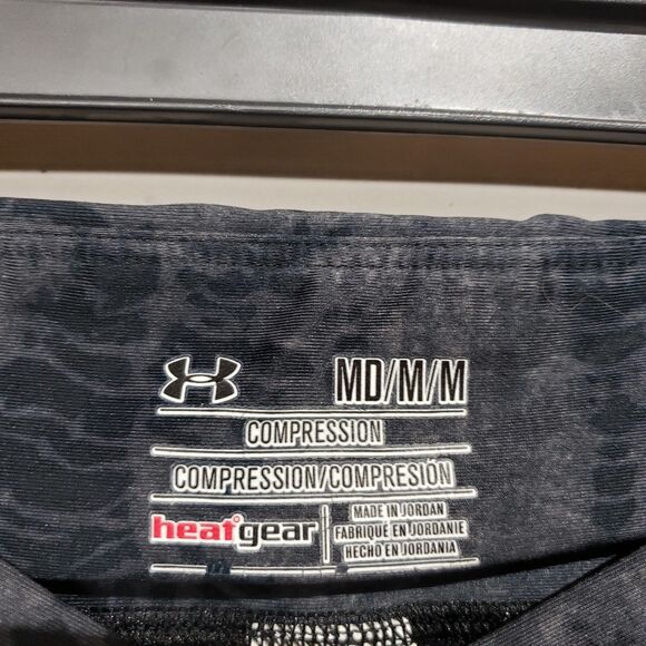 Under Armour Womens Compression Capri Leggings Black Snake Skin Printed M - Picture 4 of 7